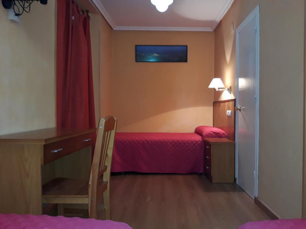 Pension Martin Jaen Exterior photo