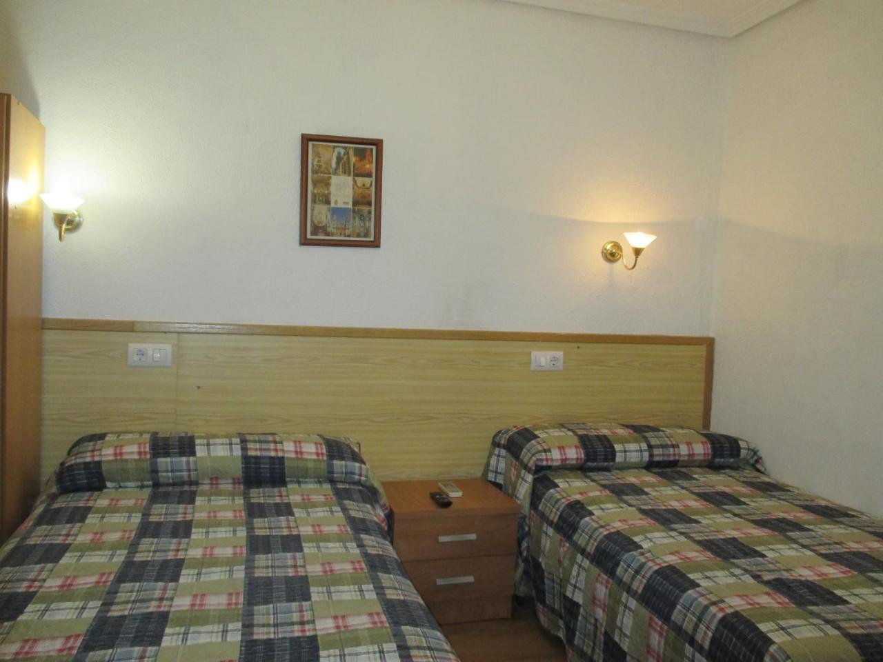 Pension Martin Jaen Exterior photo