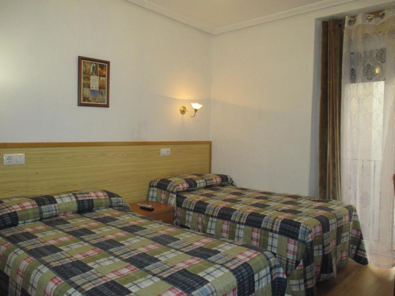 Pension Martin Jaen Exterior photo