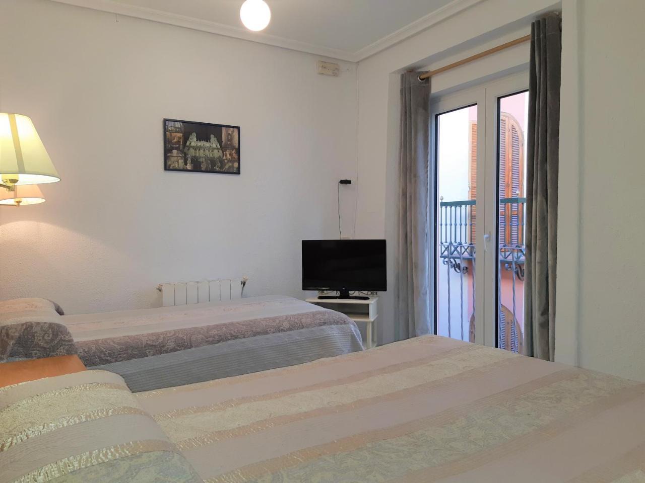 Pension Martin Jaen Exterior photo